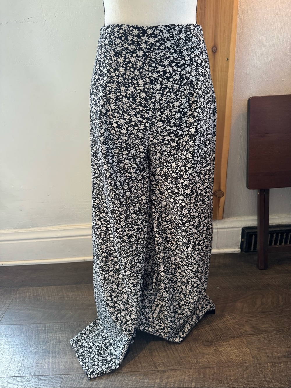 Wide-Leg Floral Print Pants